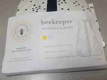 Load image into Gallery viewer, Burt&#39;s Bees Baby - Beekeeper Wearable Blanket, Twinkle Bee, Large, 22-28lbs
