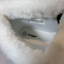 Load image into Gallery viewer, Girls&#39; Sidney Winter Boots - Cat &amp; Jack, Gray / Sidney, Size 3, Read
