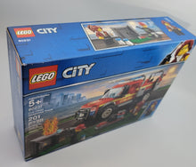 Load image into Gallery viewer, LEGO City Fire Chief Response Truck 60231 Building Kit (201 Pieces)
