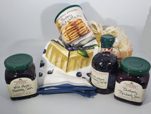 Load image into Gallery viewer, Stonewall Kitchen BLUEBERRY Breakfast Gift Basket (5 pc),
