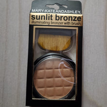 Load image into Gallery viewer, Mary-Kate &amp; Ashley Illuminating Bronzer - #603 Sunlit Bronze
