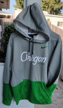 Load image into Gallery viewer, NIKE Oregon Ducks Green Therma Fit Pullover Hoodie Mens Size Med
