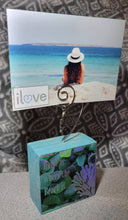 Load image into Gallery viewer, Photo Block Clip with Starfish Charm &amp; &quot;Home is Where the Beach is&quot; Wood Grain
