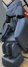 Load image into Gallery viewer, Elite Robo Pad Massage Chair (Black)  **FOR PARTS ONLY**
