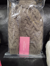 Load image into Gallery viewer, Isaac Mizrahi Beanie w/pompom - Mushroom Color with cream faux fur inside
