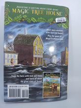 Load image into Gallery viewer, Book Magic Tree House hardback - #30 Hurricane Heroes in Texas
