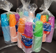Load image into Gallery viewer, Hefty Party On Disposable Plastic Cups, Assorted, 16 Ounce, 100 Count - Vibrant Colors
